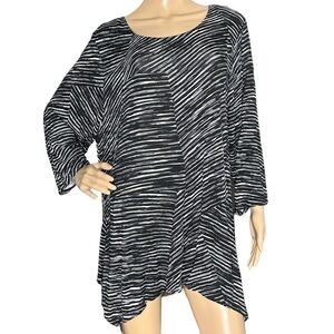 Apt 9 plus asymmetrical tunic black and white NWT 1X